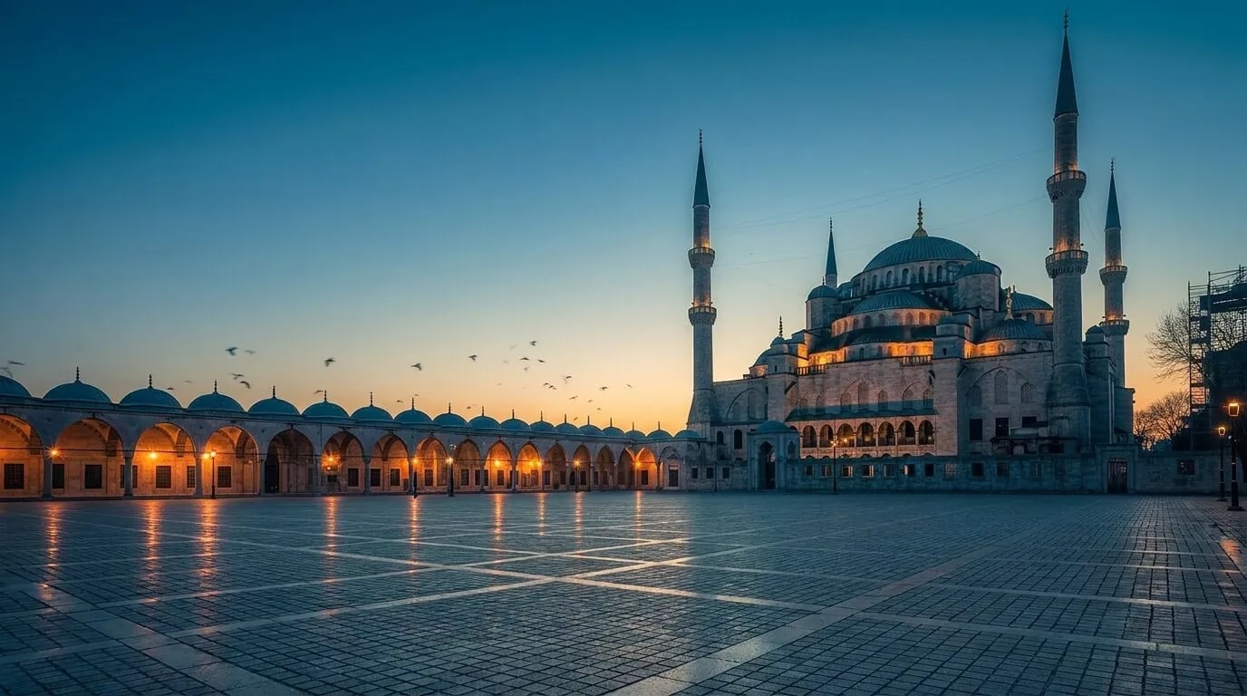 Sultan Ahmet Blue Mosque at blue hour in Istanbul, Turkey — Osman Hadi CPA Turkey